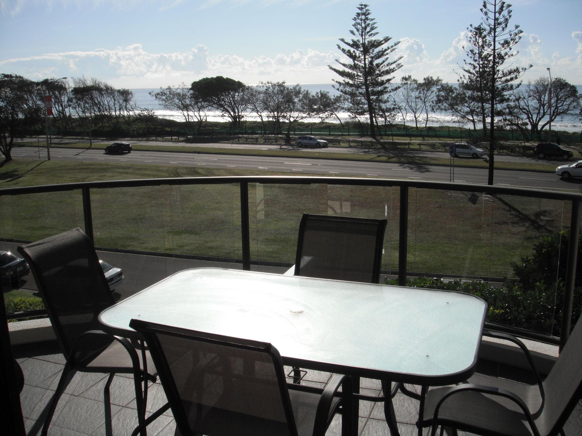 Meridian Alex Beach Apartments Alexandra Headland Exterior foto