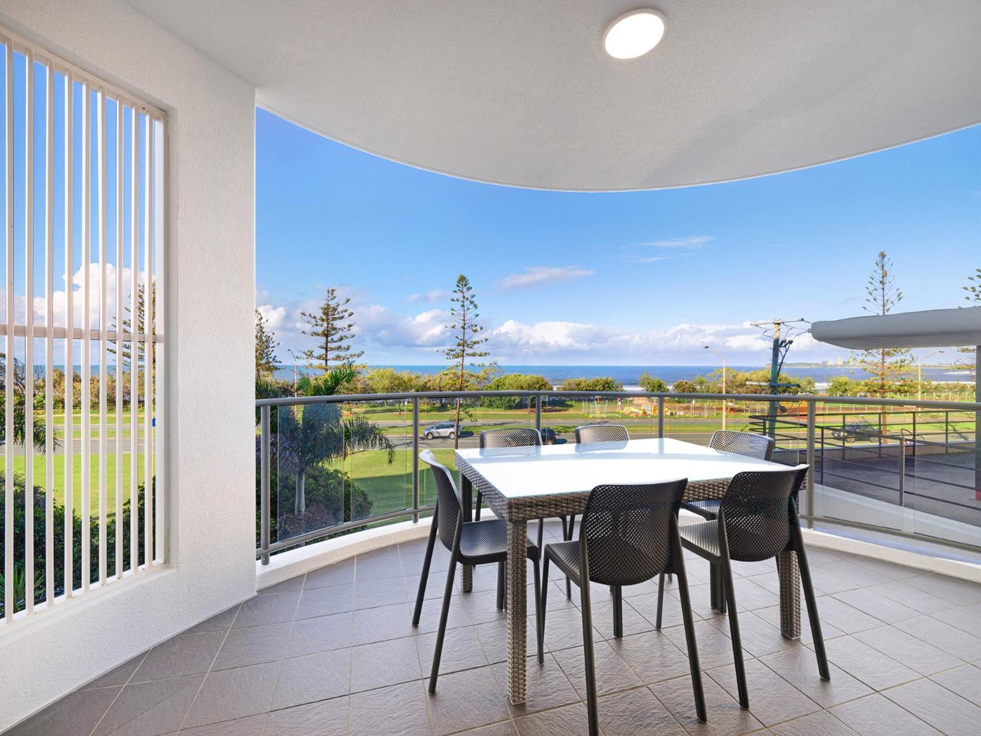 Meridian Alex Beach Apartments Alexandra Headland Exterior foto